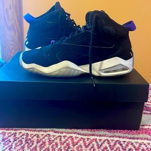 Nike jordan 6’s men’s size 7